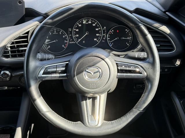 ＭＡＺＤＡ３ファストバック ２０Ｓプロアクティブ　ツーリングセレクション　禁煙車　６ＭＴ　純正８インチナビ　フルセグ　３６０度カメラ　衝突軽減ブレーキ　運転支援システム　メモリー＆ヒーター付きパワーシート　ステアリングヒーター　ブラインドスポットモニター　ホールドブレーキ（18枚目）