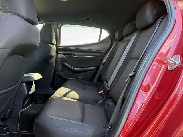 ＭＡＺＤＡ３ファストバック ２０Ｓプロアクティブ　ツーリングセレクション　禁煙車　６ＭＴ　純正８インチナビ　フルセグ　３６０度カメラ　衝突軽減ブレーキ　運転支援システム　メモリー＆ヒーター付きパワーシート　ステアリングヒーター　ブラインドスポットモニター　ホールドブレーキ（42枚目）
