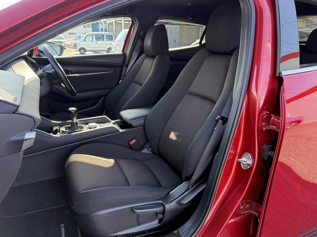 ＭＡＺＤＡ３ファストバック ２０Ｓプロアクティブ　ツーリングセレクション　禁煙車　６ＭＴ　純正８インチナビ　フルセグ　３６０度カメラ　衝突軽減ブレーキ　運転支援システム　メモリー＆ヒーター付きパワーシート　ステアリングヒーター　ブラインドスポットモニター　ホールドブレーキ（45枚目）