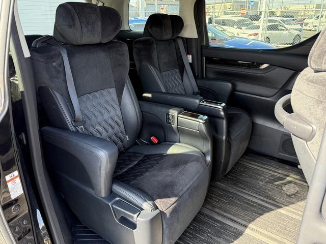 ヴェルファイア 3.5ZA Gエディション 禁煙車 ビッグX11インチナビ ALPINE後席モニター 両側電動スライドドア アダクティブクルーズコントロール 寒冷地仕様 フルセグ バックカメラ パワーシート ステアリングヒーター ETC(16枚目)