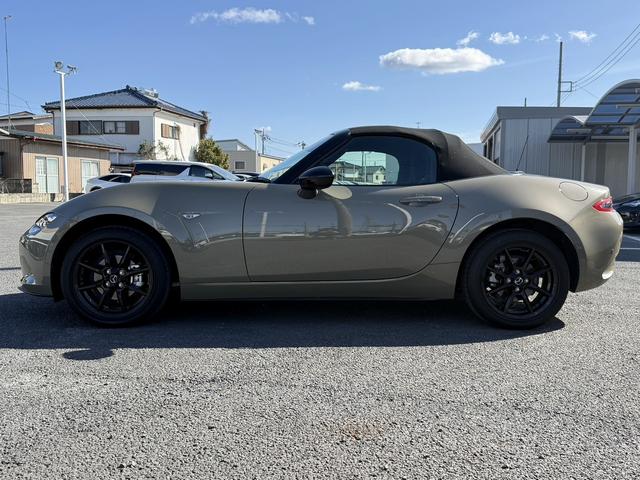 ロードスター Ｓ　禁煙車　ワンオーナー　６速ＭＴ　ブラインドスポットモニター　コーナーセンサー　衝突軽減ブレーキ　車線逸脱警報システム　ＥＴＣ　純正オーディオ　レーンキープ　純正１６インチアルミホイール　スマートキー（11枚目）