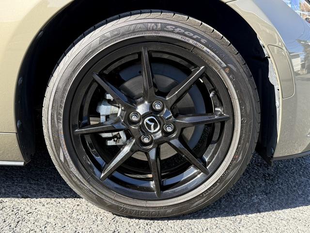 ロードスター Ｓ　禁煙車　ワンオーナー　６速ＭＴ　ブラインドスポットモニター　コーナーセンサー　衝突軽減ブレーキ　車線逸脱警報システム　ＥＴＣ　純正オーディオ　レーンキープ　純正１６インチアルミホイール　スマートキー（14枚目）