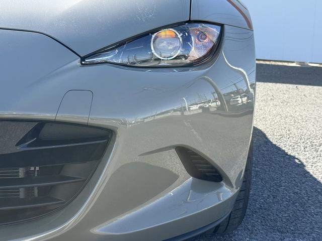 ロードスター Ｓ　禁煙車　ワンオーナー　６速ＭＴ　ブラインドスポットモニター　コーナーセンサー　衝突軽減ブレーキ　車線逸脱警報システム　ＥＴＣ　純正オーディオ　レーンキープ　純正１６インチアルミホイール　スマートキー（24枚目）