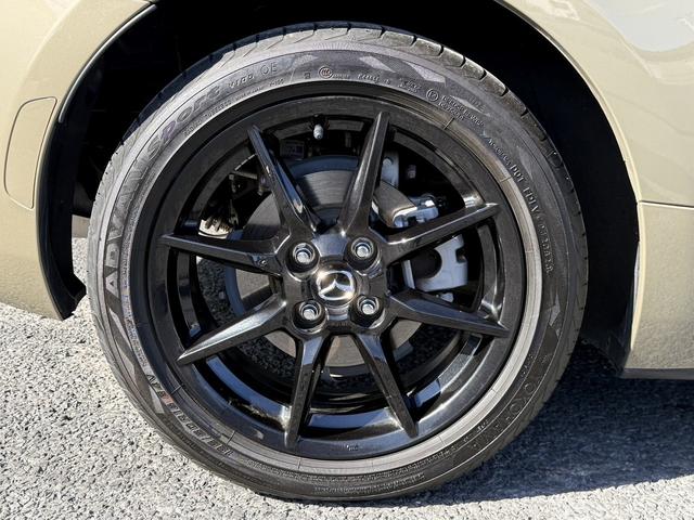 ロードスター Ｓ　禁煙車　ワンオーナー　６速ＭＴ　ブラインドスポットモニター　コーナーセンサー　衝突軽減ブレーキ　車線逸脱警報システム　ＥＴＣ　純正オーディオ　レーンキープ　純正１６インチアルミホイール　スマートキー（29枚目）