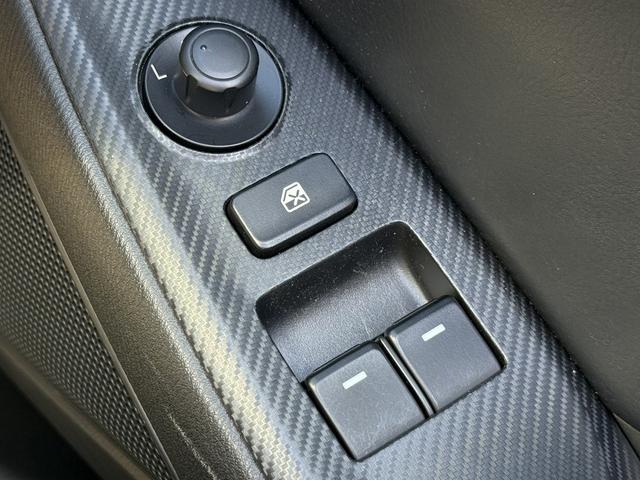 ロードスター Ｓ　禁煙車　ワンオーナー　６速ＭＴ　ブラインドスポットモニター　コーナーセンサー　衝突軽減ブレーキ　車線逸脱警報システム　ＥＴＣ　純正オーディオ　レーンキープ　純正１６インチアルミホイール　スマートキー（48枚目）