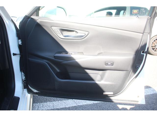クラウンハイブリッド ＲＳアドバンス　禁煙車　サンルーフ　純正８型ナビ　フルセグＴＶ　黒革シート　シートヒーター　全周囲カメラ　レーダークルーズコントロール　ブラインドスポットモニター　ＥＴＣ２．０　ベンチレーション　クリアランスソナー（35枚目）