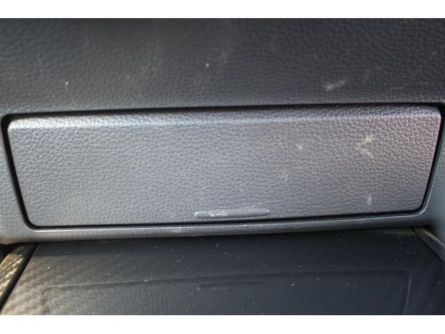 クラウンハイブリッド ＲＳアドバンス　禁煙車　サンルーフ　純正８型ナビ　フルセグＴＶ　黒革シート　シートヒーター　全周囲カメラ　レーダークルーズコントロール　ブラインドスポットモニター　ＥＴＣ２．０　ベンチレーション　クリアランスソナー（53枚目）