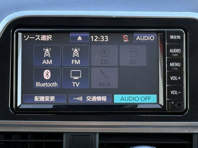 シエンタ ハイブリッドＧ　クエロ　禁煙車　純正ナビ　フルセグ　バックカメラ　両側電動スライドドア　ステアリングヒーター　シートヒーター　衝突軽減ブレーキ　レーンキープ　クルーズコントロール　Ｂｌｕｅｔｏｏｔｈ接続　純正１５インチＡＷ（4枚目）