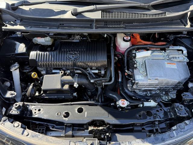 シエンタ ハイブリッドＧ　クエロ　禁煙車　純正ナビ　フルセグ　バックカメラ　両側電動スライドドア　ステアリングヒーター　シートヒーター　衝突軽減ブレーキ　レーンキープ　クルーズコントロール　Ｂｌｕｅｔｏｏｔｈ接続　純正１５インチＡＷ（21枚目）