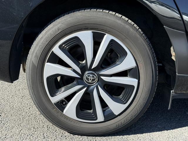 シエンタ ハイブリッドＧ　クエロ　禁煙車　純正ナビ　フルセグ　バックカメラ　両側電動スライドドア　ステアリングヒーター　シートヒーター　衝突軽減ブレーキ　レーンキープ　クルーズコントロール　Ｂｌｕｅｔｏｏｔｈ接続　純正１５インチＡＷ（32枚目）