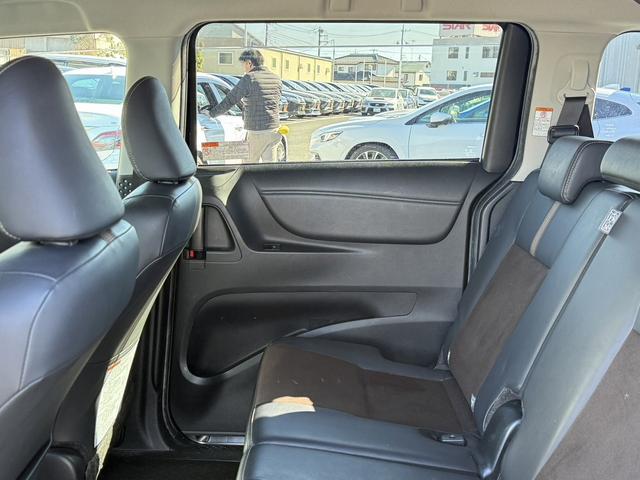 シエンタ ハイブリッドＧ　クエロ　禁煙車　純正ナビ　フルセグ　バックカメラ　両側電動スライドドア　ステアリングヒーター　シートヒーター　衝突軽減ブレーキ　レーンキープ　クルーズコントロール　Ｂｌｕｅｔｏｏｔｈ接続　純正１５インチＡＷ（44枚目）