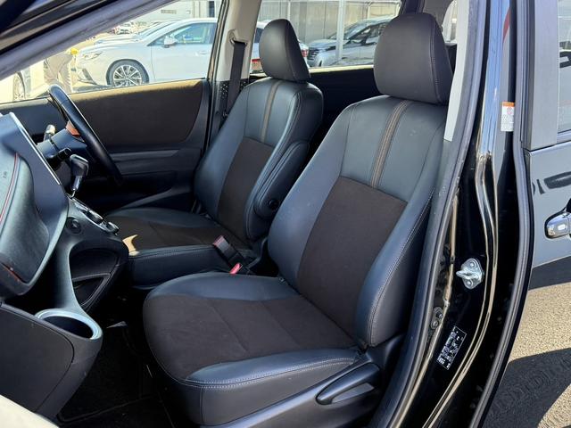 シエンタ ハイブリッドＧ　クエロ　禁煙車　純正ナビ　フルセグ　バックカメラ　両側電動スライドドア　ステアリングヒーター　シートヒーター　衝突軽減ブレーキ　レーンキープ　クルーズコントロール　Ｂｌｕｅｔｏｏｔｈ接続　純正１５インチＡＷ（49枚目）