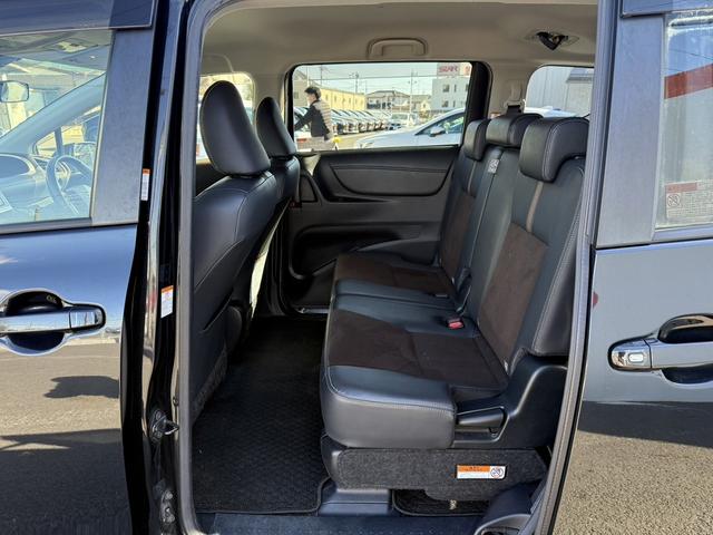 シエンタ ハイブリッドＧ　クエロ　禁煙車　純正ナビ　フルセグ　バックカメラ　両側電動スライドドア　ステアリングヒーター　シートヒーター　衝突軽減ブレーキ　レーンキープ　クルーズコントロール　Ｂｌｕｅｔｏｏｔｈ接続　純正１５インチＡＷ（50枚目）