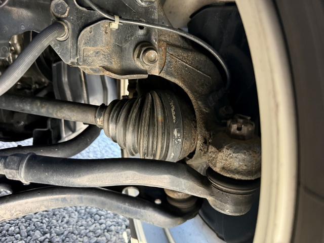 シエンタ ハイブリッドＧ　クエロ　禁煙車　純正ナビ　フルセグ　バックカメラ　両側電動スライドドア　ステアリングヒーター　シートヒーター　衝突軽減ブレーキ　レーンキープ　クルーズコントロール　Ｂｌｕｅｔｏｏｔｈ接続　純正１５インチＡＷ（72枚目）