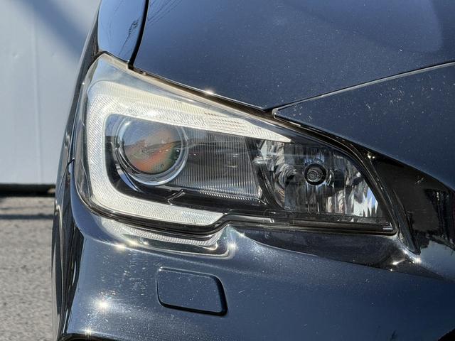 レヴォーグ １．６ＳＴＩスポーツアイサイト　赤黒革シート　純正ナビ　フルセグＴＶ　バックカメラ　アイサイト　パワーシート　シートヒーター　レーダークルーズ紺トロール　アイサイトｖｅｒ３　メモリ機能付きパワーシート　ブラインドスポットモニター（12枚目）