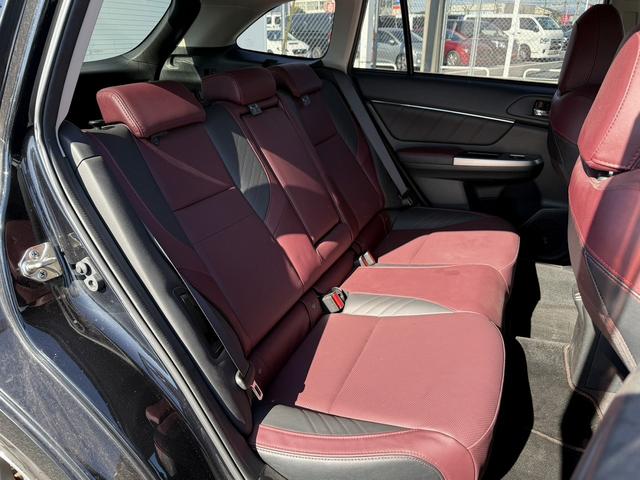 レヴォーグ １．６ＳＴＩスポーツアイサイト　赤黒革シート　純正ナビ　フルセグＴＶ　バックカメラ　アイサイト　パワーシート　シートヒーター　レーダークルーズ紺トロール　アイサイトｖｅｒ３　メモリ機能付きパワーシート　ブラインドスポットモニター（16枚目）