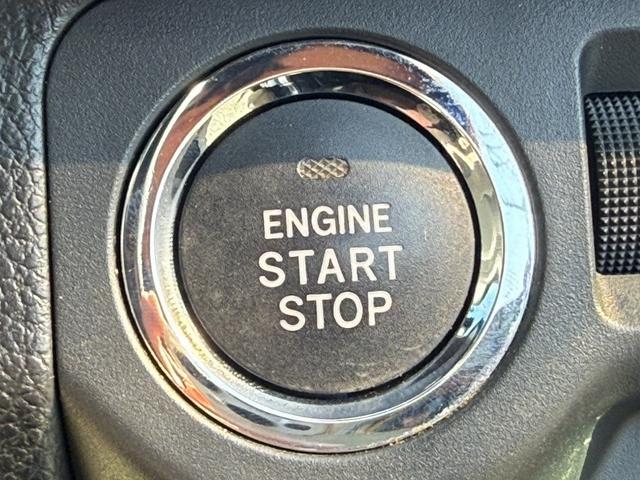 レヴォーグ １．６ＳＴＩスポーツアイサイト　赤黒革シート　純正ナビ　フルセグＴＶ　バックカメラ　アイサイト　パワーシート　シートヒーター　レーダークルーズ紺トロール　アイサイトｖｅｒ３　メモリ機能付きパワーシート　ブラインドスポットモニター（52枚目）