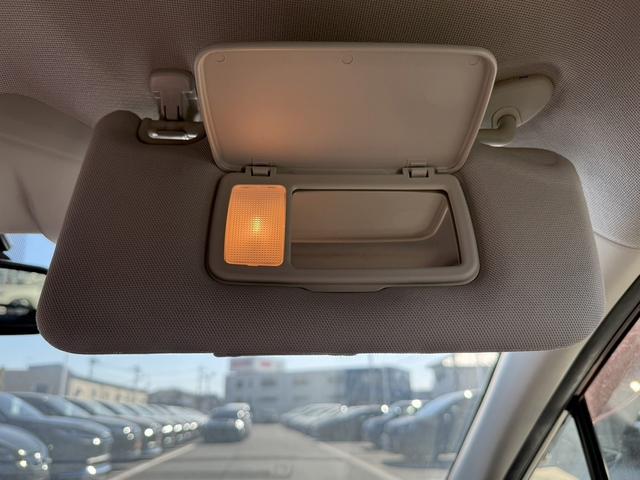 レヴォーグ １．６ＳＴＩスポーツアイサイト　赤黒革シート　純正ナビ　フルセグＴＶ　バックカメラ　アイサイト　パワーシート　シートヒーター　レーダークルーズ紺トロール　アイサイトｖｅｒ３　メモリ機能付きパワーシート　ブラインドスポットモニター（66枚目）