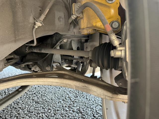 レヴォーグ １．６ＳＴＩスポーツアイサイト　赤黒革シート　純正ナビ　フルセグＴＶ　バックカメラ　アイサイト　パワーシート　シートヒーター　レーダークルーズ紺トロール　アイサイトｖｅｒ３　メモリ機能付きパワーシート　ブラインドスポットモニター（75枚目）