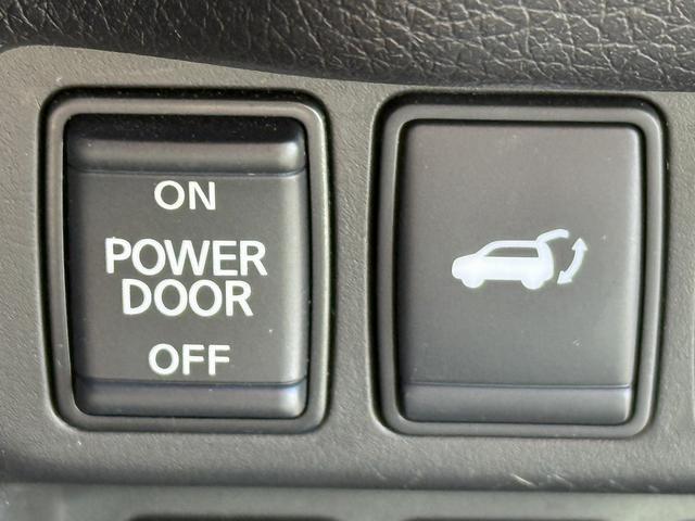 エクストレイル ２０Ｘ　禁煙車　フリップダウンモニター　純正ナビ　アラウンドビューモニター　フルセグ　デジタルインナーミラー　パワーバックドア　コーナーセンサー　衝突軽減ブレーキ　アイドリングストップ　ＥＴＣ（5枚目）