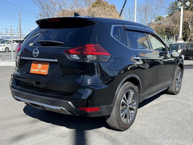 エクストレイル ２０Ｘ　禁煙車　フリップダウンモニター　純正ナビ　アラウンドビューモニター　フルセグ　デジタルインナーミラー　パワーバックドア　コーナーセンサー　衝突軽減ブレーキ　アイドリングストップ　ＥＴＣ（10枚目）