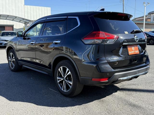 エクストレイル ２０Ｘ　禁煙車　フリップダウンモニター　純正ナビ　アラウンドビューモニター　フルセグ　デジタルインナーミラー　パワーバックドア　コーナーセンサー　衝突軽減ブレーキ　アイドリングストップ　ＥＴＣ（12枚目）