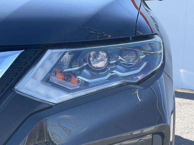 エクストレイル ２０Ｘ　禁煙車　フリップダウンモニター　純正ナビ　アラウンドビューモニター　フルセグ　デジタルインナーミラー　パワーバックドア　コーナーセンサー　衝突軽減ブレーキ　アイドリングストップ　ＥＴＣ（18枚目）