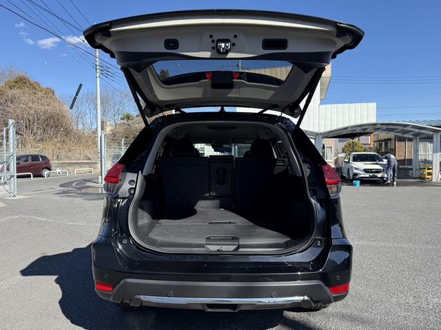 エクストレイル ２０Ｘ　禁煙車　フリップダウンモニター　純正ナビ　アラウンドビューモニター　フルセグ　デジタルインナーミラー　パワーバックドア　コーナーセンサー　衝突軽減ブレーキ　アイドリングストップ　ＥＴＣ（32枚目）