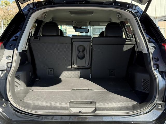 エクストレイル ２０Ｘ　禁煙車　フリップダウンモニター　純正ナビ　アラウンドビューモニター　フルセグ　デジタルインナーミラー　パワーバックドア　コーナーセンサー　衝突軽減ブレーキ　アイドリングストップ　ＥＴＣ（33枚目）