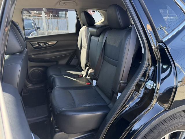 エクストレイル ２０Ｘ　禁煙車　フリップダウンモニター　純正ナビ　アラウンドビューモニター　フルセグ　デジタルインナーミラー　パワーバックドア　コーナーセンサー　衝突軽減ブレーキ　アイドリングストップ　ＥＴＣ（44枚目）