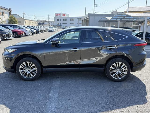 ハリアーハイブリッド Ｚ　禁煙車　ＪＢＬサウンド　純正１２．３インチナビ　アラウンドビューモニター　フルセグ　衝突軽減ブレーキ　電動リアゲート　リアトラフィックアラート　ビルドインＥＴＣ２．０　ブラインドスポットモニター（11枚目）