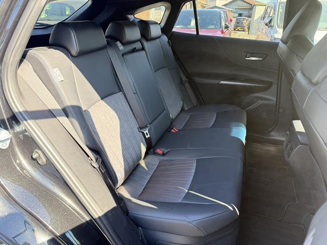 ハリアーハイブリッド Ｚ　禁煙車　ＪＢＬサウンド　純正１２．３インチナビ　アラウンドビューモニター　フルセグ　衝突軽減ブレーキ　電動リアゲート　リアトラフィックアラート　ビルドインＥＴＣ２．０　ブラインドスポットモニター（16枚目）