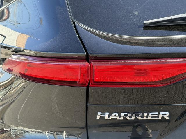 ハリアーハイブリッド Ｚ　禁煙車　ＪＢＬサウンド　純正１２．３インチナビ　アラウンドビューモニター　フルセグ　衝突軽減ブレーキ　電動リアゲート　リアトラフィックアラート　ビルドインＥＴＣ２．０　ブラインドスポットモニター（28枚目）