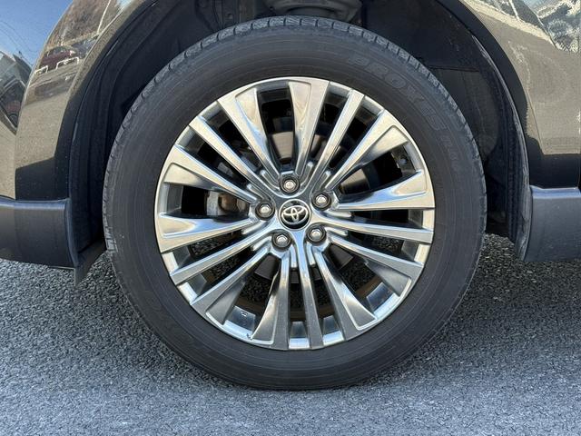 ハリアーハイブリッド Ｚ　禁煙車　ＪＢＬサウンド　純正１２．３インチナビ　アラウンドビューモニター　フルセグ　衝突軽減ブレーキ　電動リアゲート　リアトラフィックアラート　ビルドインＥＴＣ２．０　ブラインドスポットモニター（29枚目）