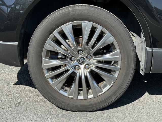 ハリアーハイブリッド Ｚ　禁煙車　ＪＢＬサウンド　純正１２．３インチナビ　アラウンドビューモニター　フルセグ　衝突軽減ブレーキ　電動リアゲート　リアトラフィックアラート　ビルドインＥＴＣ２．０　ブラインドスポットモニター（31枚目）