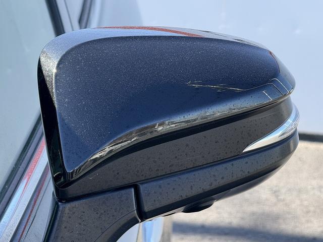 ハリアーハイブリッド Ｚ　禁煙車　ＪＢＬサウンド　純正１２．３インチナビ　アラウンドビューモニター　フルセグ　衝突軽減ブレーキ　電動リアゲート　リアトラフィックアラート　ビルドインＥＴＣ２．０　ブラインドスポットモニター（33枚目）