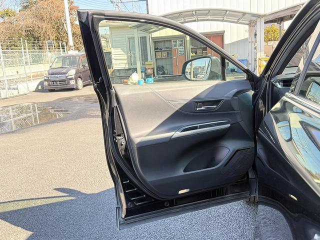 ハリアーハイブリッド Ｚ　禁煙車　ＪＢＬサウンド　純正１２．３インチナビ　アラウンドビューモニター　フルセグ　衝突軽減ブレーキ　電動リアゲート　リアトラフィックアラート　ビルドインＥＴＣ２．０　ブラインドスポットモニター（39枚目）