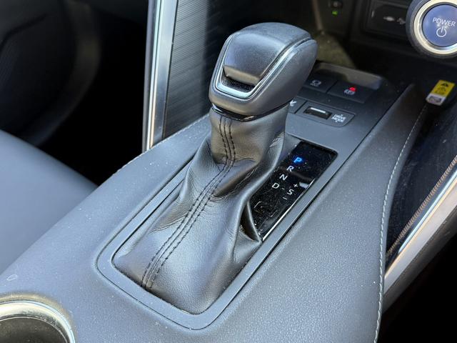 ハリアーハイブリッド Ｚ　禁煙車　ＪＢＬサウンド　純正１２．３インチナビ　アラウンドビューモニター　フルセグ　衝突軽減ブレーキ　電動リアゲート　リアトラフィックアラート　ビルドインＥＴＣ２．０　ブラインドスポットモニター（57枚目）