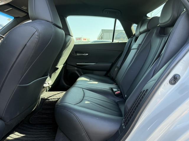 クラウンハイブリッド Ｇ　温熱機能付黒革シート　純正１２．３型ナビ　フルセグＴＶ　全周囲カメラ　メモリ機能付きパワーシート　デジタルインナーミラー　レーダークルーズコントロール　シートベンチレーション　クリアランスソナー（41枚目）