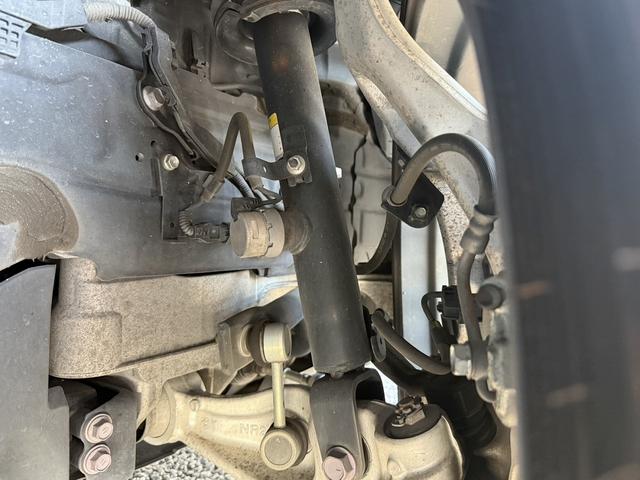 クラウンハイブリッド Ｇ　温熱機能付黒革シート　純正１２．３型ナビ　フルセグＴＶ　全周囲カメラ　メモリ機能付きパワーシート　デジタルインナーミラー　レーダークルーズコントロール　シートベンチレーション　クリアランスソナー（71枚目）