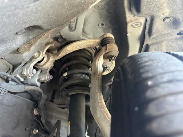 クラウンハイブリッド Ｇ　温熱機能付黒革シート　純正１２．３型ナビ　フルセグＴＶ　全周囲カメラ　メモリ機能付きパワーシート　デジタルインナーミラー　レーダークルーズコントロール　シートベンチレーション　クリアランスソナー（72枚目）