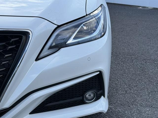 クラウンハイブリッド Ｓ　エレガンススタイル　禁煙車　純正ナビ　フルセグ　バックカメラ　ハーフレザーシート　シートヒーター　パワーシート　衝突被害軽減ブレーキ　アダプティブクルーズコントロール　クリアランスソナー　ＥＴＣ２．０　レーンアシスト（18枚目）