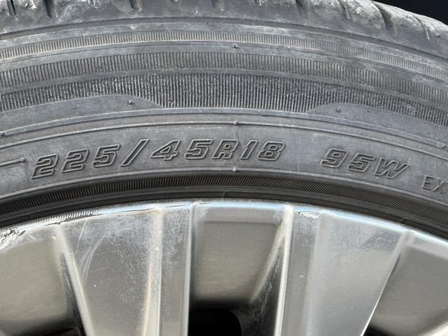 クラウンハイブリッド Ｓ　エレガンススタイル　禁煙車　純正ナビ　フルセグ　バックカメラ　ハーフレザーシート　シートヒーター　パワーシート　衝突被害軽減ブレーキ　アダプティブクルーズコントロール　クリアランスソナー　ＥＴＣ２．０　レーンアシスト（29枚目）