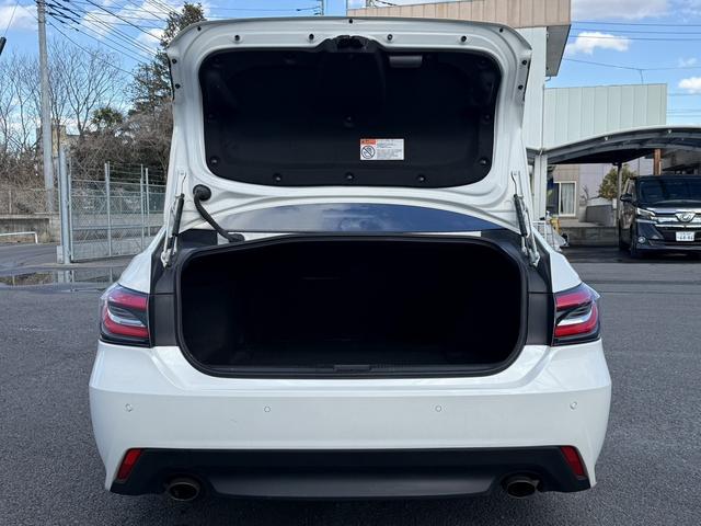 クラウンハイブリッド Ｓ　エレガンススタイル　禁煙車　純正ナビ　フルセグ　バックカメラ　ハーフレザーシート　シートヒーター　パワーシート　衝突被害軽減ブレーキ　アダプティブクルーズコントロール　クリアランスソナー　ＥＴＣ２．０　レーンアシスト（32枚目）