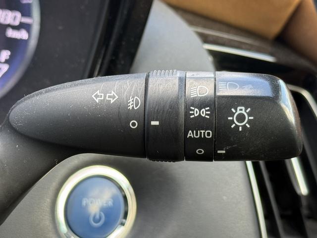 クラウンハイブリッド Ｓ　エレガンススタイル　禁煙車　純正ナビ　フルセグ　バックカメラ　ハーフレザーシート　シートヒーター　パワーシート　衝突被害軽減ブレーキ　アダプティブクルーズコントロール　クリアランスソナー　ＥＴＣ２．０　レーンアシスト（52枚目）