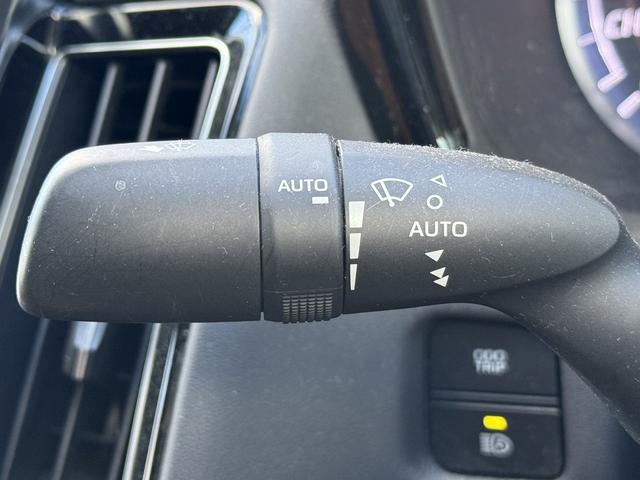 クラウンハイブリッド Ｓ　エレガンススタイル　禁煙車　純正ナビ　フルセグ　バックカメラ　ハーフレザーシート　シートヒーター　パワーシート　衝突被害軽減ブレーキ　アダプティブクルーズコントロール　クリアランスソナー　ＥＴＣ２．０　レーンアシスト（53枚目）