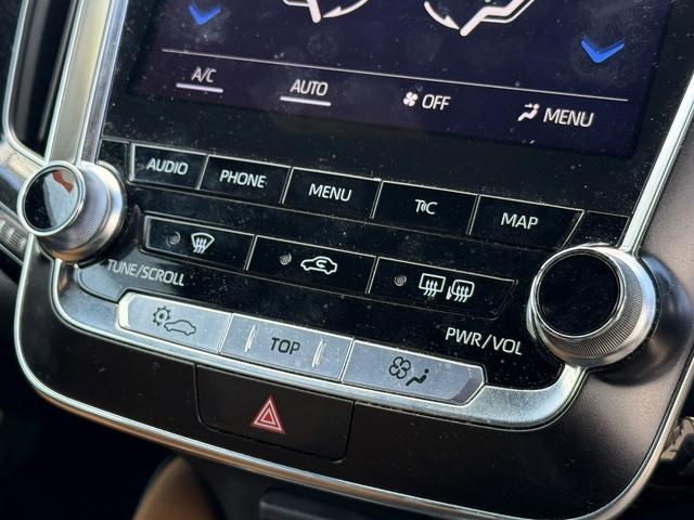 クラウンハイブリッド Ｓ　エレガンススタイル　禁煙車　純正ナビ　フルセグ　バックカメラ　ハーフレザーシート　シートヒーター　パワーシート　衝突被害軽減ブレーキ　アダプティブクルーズコントロール　クリアランスソナー　ＥＴＣ２．０　レーンアシスト（56枚目）