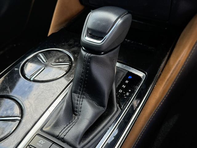 クラウンハイブリッド Ｓ　エレガンススタイル　禁煙車　純正ナビ　フルセグ　バックカメラ　ハーフレザーシート　シートヒーター　パワーシート　衝突被害軽減ブレーキ　アダプティブクルーズコントロール　クリアランスソナー　ＥＴＣ２．０　レーンアシスト（57枚目）