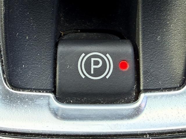 クラウンハイブリッド Ｓ　エレガンススタイル　禁煙車　純正ナビ　フルセグ　バックカメラ　ハーフレザーシート　シートヒーター　パワーシート　衝突被害軽減ブレーキ　アダプティブクルーズコントロール　クリアランスソナー　ＥＴＣ２．０　レーンアシスト（59枚目）