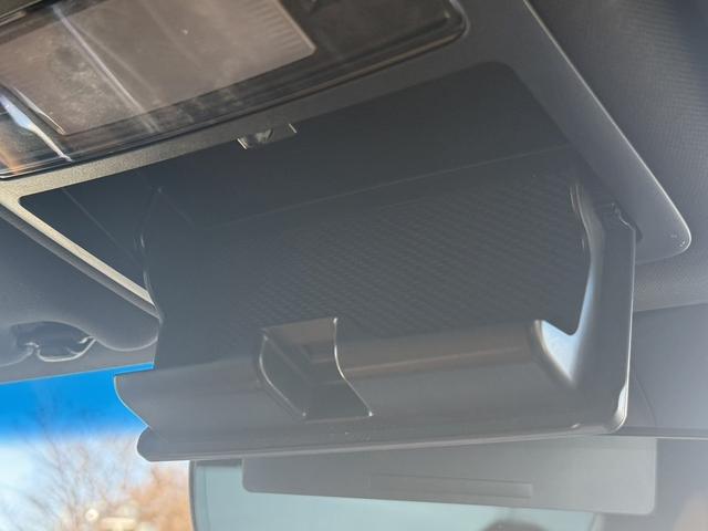 クラウンハイブリッド Ｓ　エレガンススタイル　禁煙車　純正ナビ　フルセグ　バックカメラ　ハーフレザーシート　シートヒーター　パワーシート　衝突被害軽減ブレーキ　アダプティブクルーズコントロール　クリアランスソナー　ＥＴＣ２．０　レーンアシスト（66枚目）